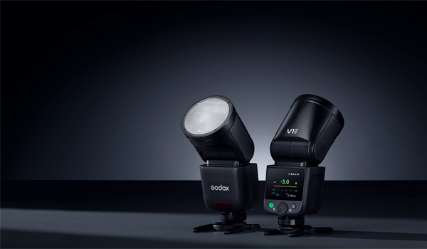 Godox Releases the V1Mid